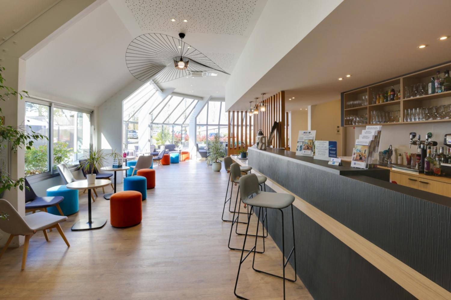 Bar lounge | Best Western Armor Park Dinan