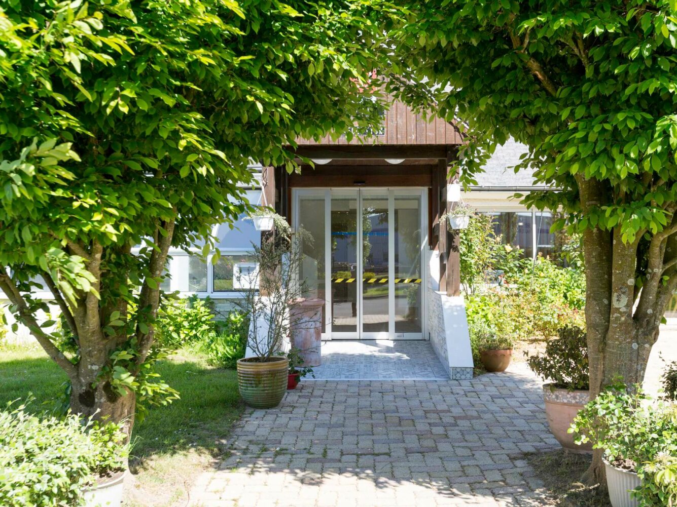 Entrée de l'Hôtel Armor Park - Taden